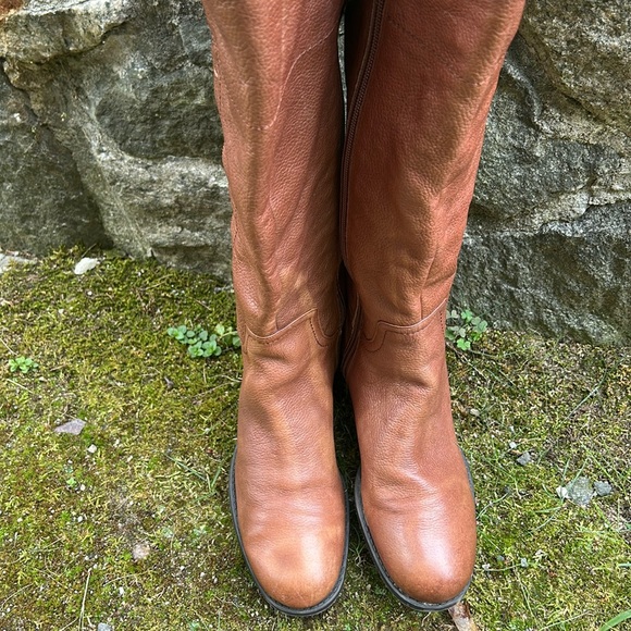 NINE WEST Logano tan leather tall riding boots size 6.5 some wear see photos - Picture 2 of 6